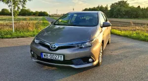Toyota Auris II (2012-) 2016