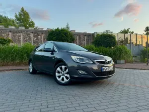 Opel Astra J (2009-2019) 2.0 CDTI Sport 2012