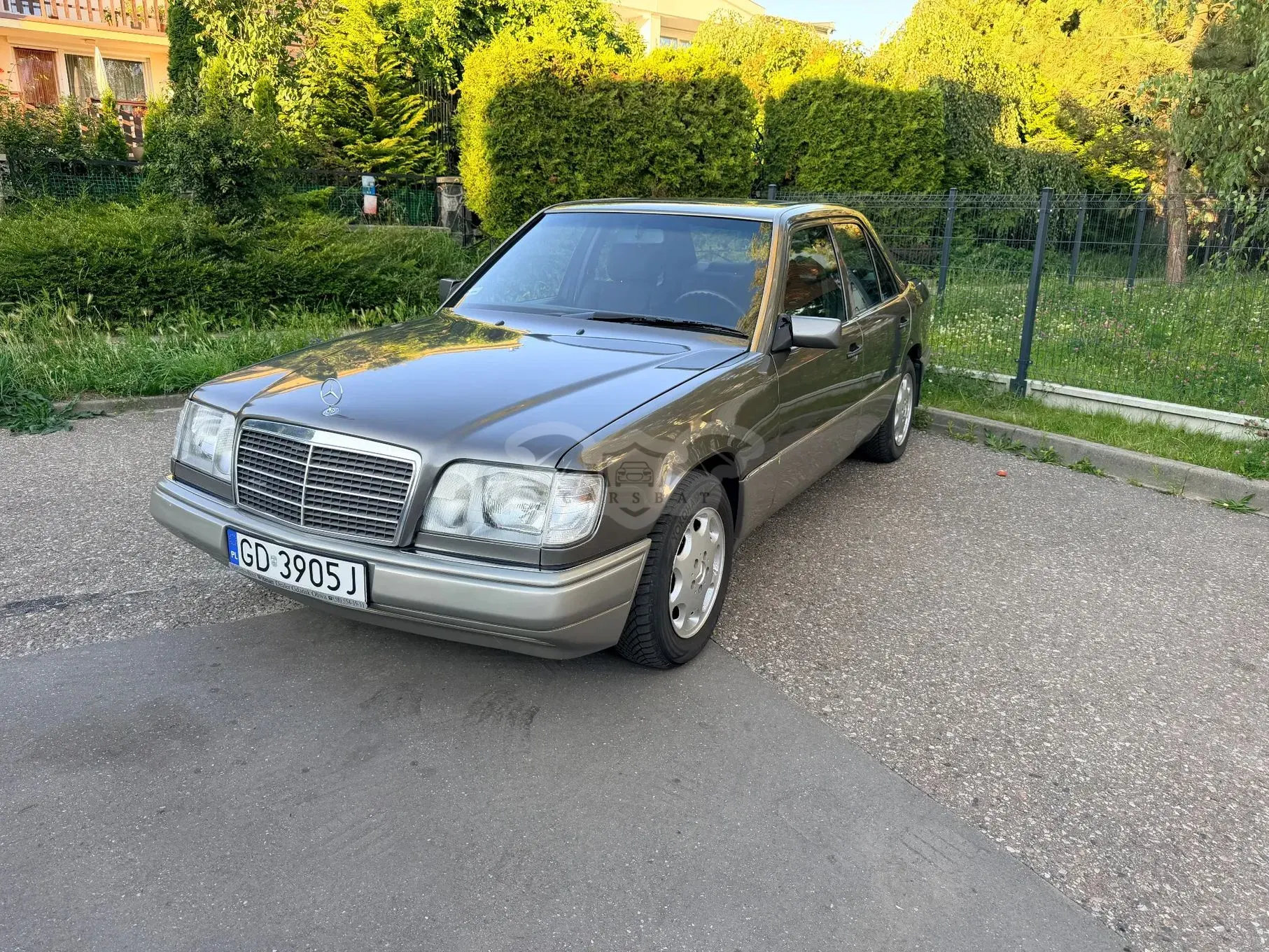 Mercedes-Benz E 1992