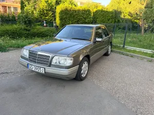 Mercedes-Benz E 1992