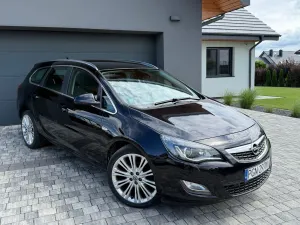 Opel Astra J (2009-2019) 1.4 Turbo Color Edition 2010