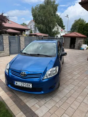 Toyota Auris I (2006-2012) 1.4 D-4D Luna EU5 2011