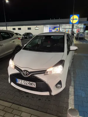 Toyota Yaris III (2011-2019) 1.33 Premium EU6 2015