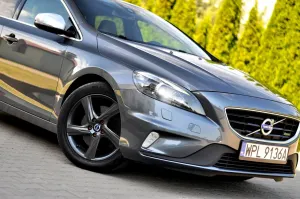 Volvo V40 II (2012-) D3 R-Design Summum 2013