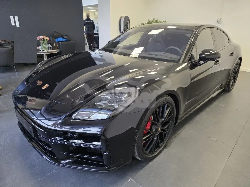 Porsche Panamera 2025