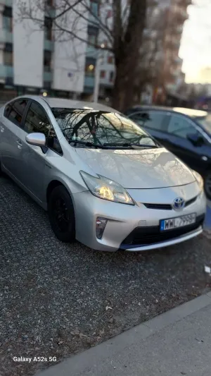 Toyota Prius III (2009-2015) 1.8 HSD Active 2013