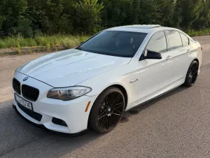 BMW 5 Series F10/F11 (2009-2017) 528i Sport-Aut 2011