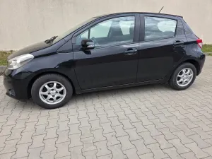 Toyota Yaris III (2011-2019) 1.0 Premium 2012