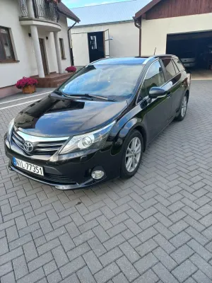 Toyota Avensis III (2009-) 2.0 D-4D 2012