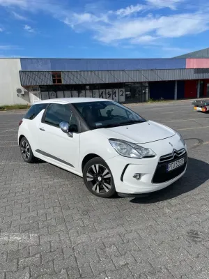 Citroën DS3 1.6 HDi SoChic 2011