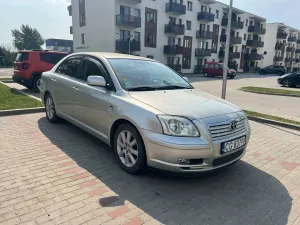 Toyota Avensis II (2003-2009) 2.0 D-4D Sol 2003