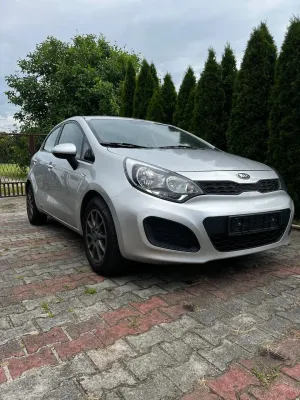 Kia Rio III (2011-) 1.2 Attract 2013