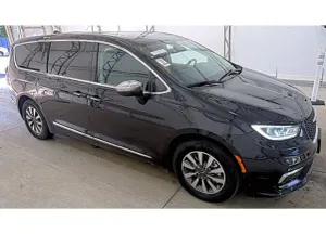 Chrysler Pacifica 2023