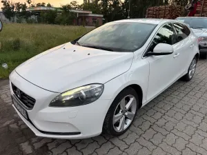 Volvo V40 II (2012-) D4 R Design 2013