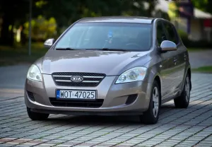 Kia Ceed I (2006-2012) 1.6 Crdi Comfort 2007