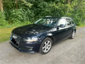 Audi A4 B8 (2007-2015) 2.0 TDI DPF Ambiente 2011