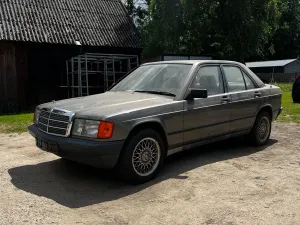 Mercedes-Benz 190 1986