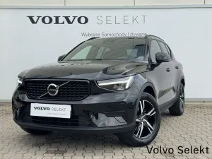 Volvo XC40 B3 Plus Dark 2025