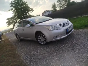Toyota Avensis III (2009-) 1.8 Sol plus 2009