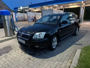 Toyota Avensis II (2003-2009) 2.0 D-4D Combi 2005