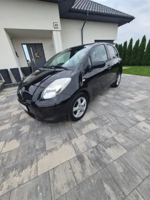Toyota Yaris II (2005-2011) 1.33 VVT-i Cool 2012