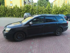 Toyota Avensis II (2003-2009) 2.0 D-4D Luna 2007