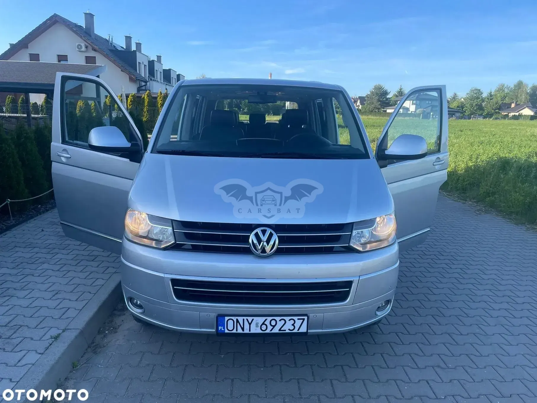 Volkswagen Multivan L1 Business 4Motion 2011