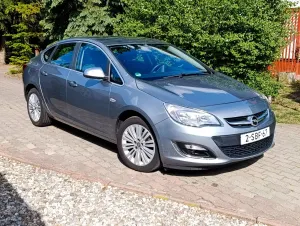 Opel Astra J (2009-2019) 1.4 Turbo Active 2013