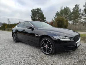 Jaguar XE 2.0 D AWD Portfolio 2017