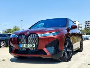 BMW iX xDrive40 76.6kWh Essence 2023