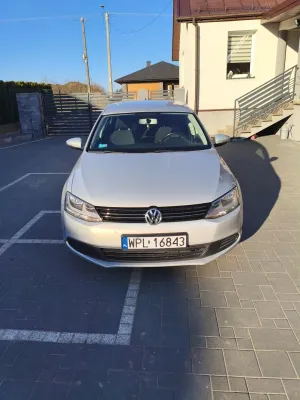 Volkswagen Jetta A6 (2010-2018) 1.2 TSI Comfortline 2011