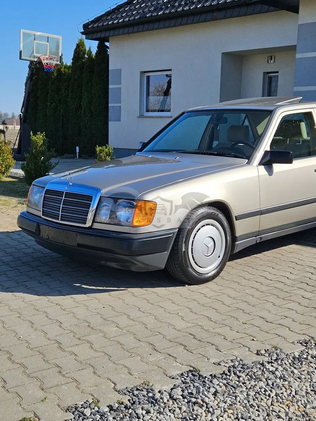 Mercedes-Benz E 1989