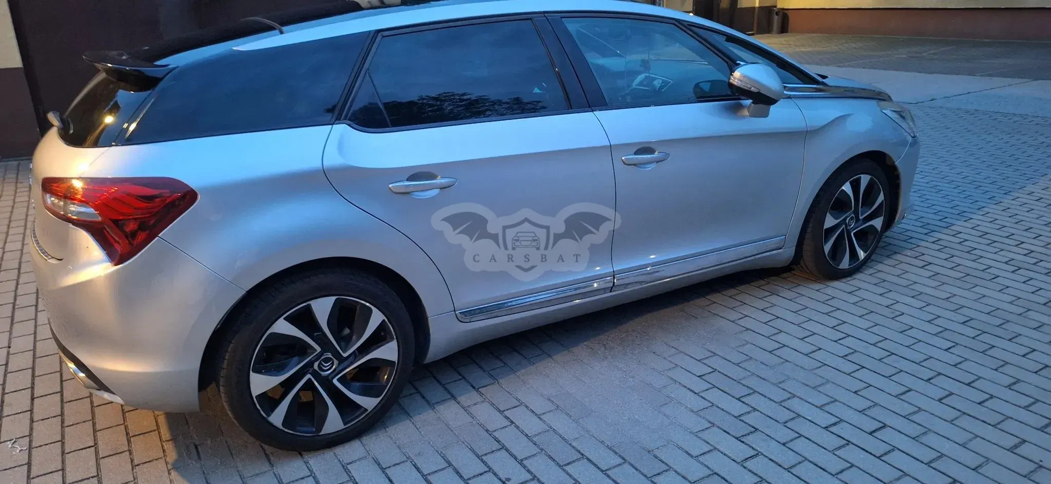 Citroën DS5 2.0 HDi SoChic 2012
