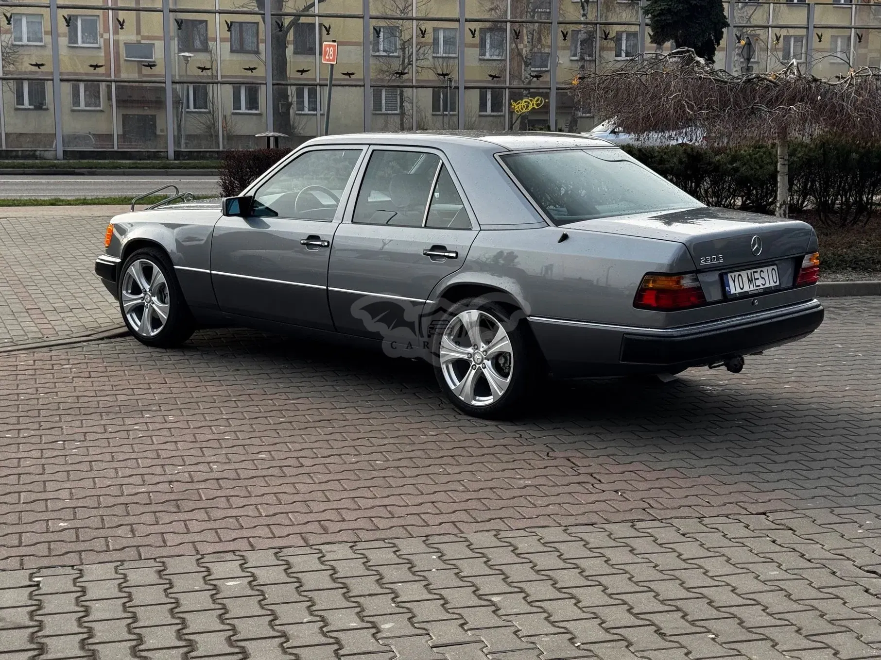 Mercedes-Benz E 1991