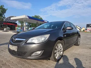 Opel Astra J (2009-2019) 1.6 Cosmo 2010