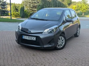 Toyota Yaris III (2011-2019) Hybrid 100 Premium 2014