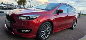 Ford Focus Mk3 (2010-2018) 1.0 EcoBoost ST-Line Red ASS 2018