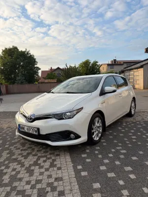 Toyota Auris II (2012-) Hybrid 135 Premium 2017