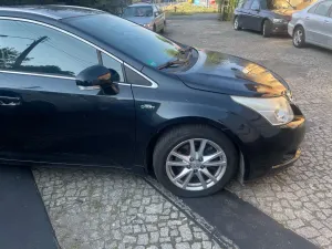 Toyota Avensis III (2009-) 2.2 D-4D 2010 2011