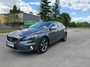 Volvo V40 II (2012-) D3 R Design 2013