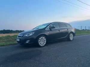 Opel Astra J (2009-2019) 1.4 Turbo 2011