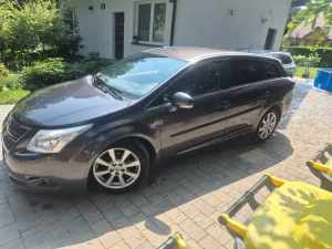 Toyota Avensis III (2009-) 2.0 D-4D Sol 2010