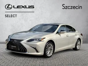 Lexus ES 300h Omotenashi 2023