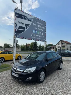 Opel Astra J (2009-2019) 1.6 Design Edition 2010