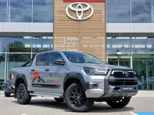 Toyota Hilux 2.8 D-4D mHEV Double Cab Invincible 4x4 2026