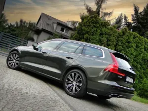 Volvo V60 II (2018- ) D4 AWD Geartronic Inscription 2019