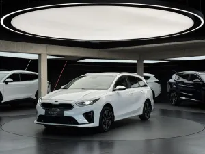 Kia Ceed III (2018-) 1.6 GDI PHEV L DCT 2021
