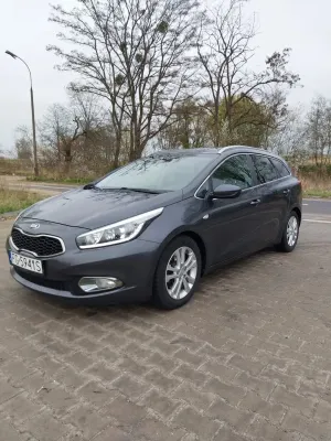 Kia Ceed II (2012-) 1.6 CRDi 128 Platinum Edition 2015