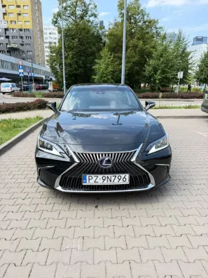 Lexus ES 300h Business Edition 2021