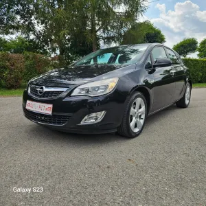 Opel Astra J (2009-2019) 1.6 Color Edition 2012